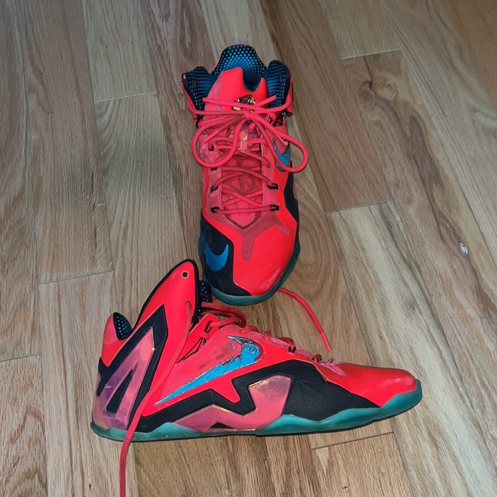 Lebron 11s - Picture 2 of 4